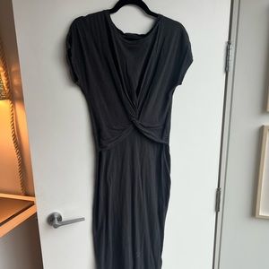 Comfortable / flattering t shirt dress midi length